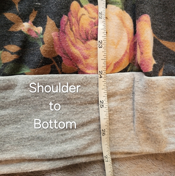 Flower Tee - Picture 7 of 7